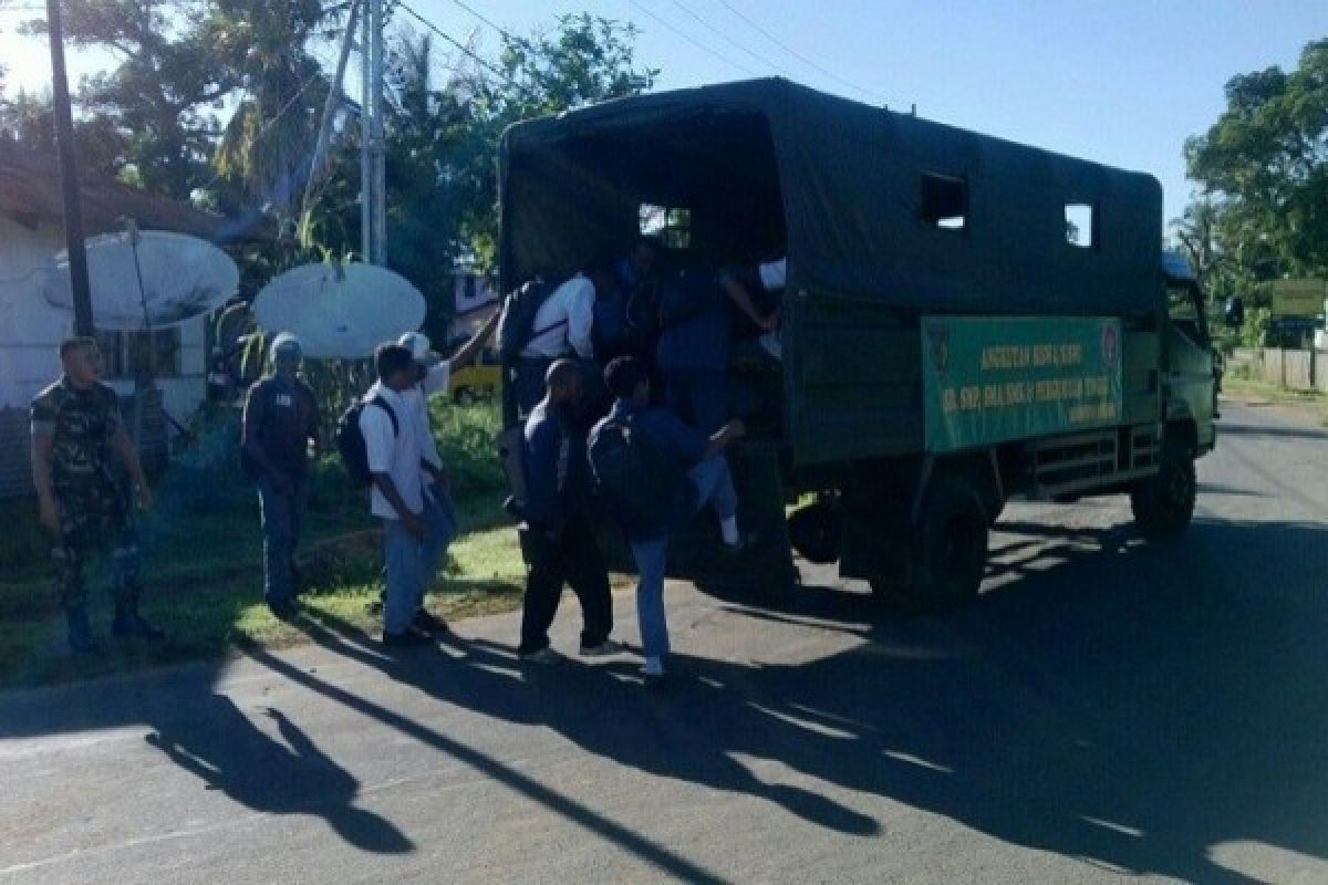 Kodim Merauke sediakan kendaraan antar jemput pelajar