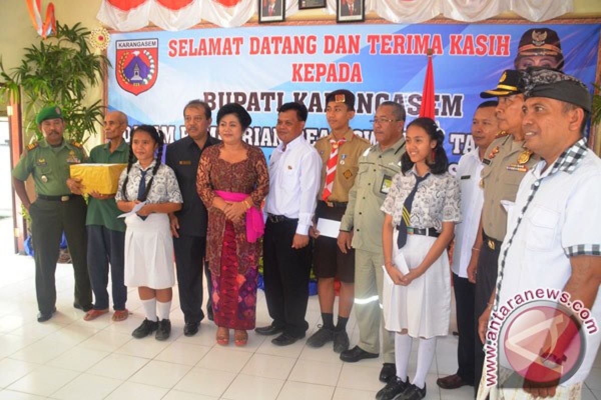 Bupati Karangasem Harapkan Melalui Pendidikan Entaskan Kemiskinan