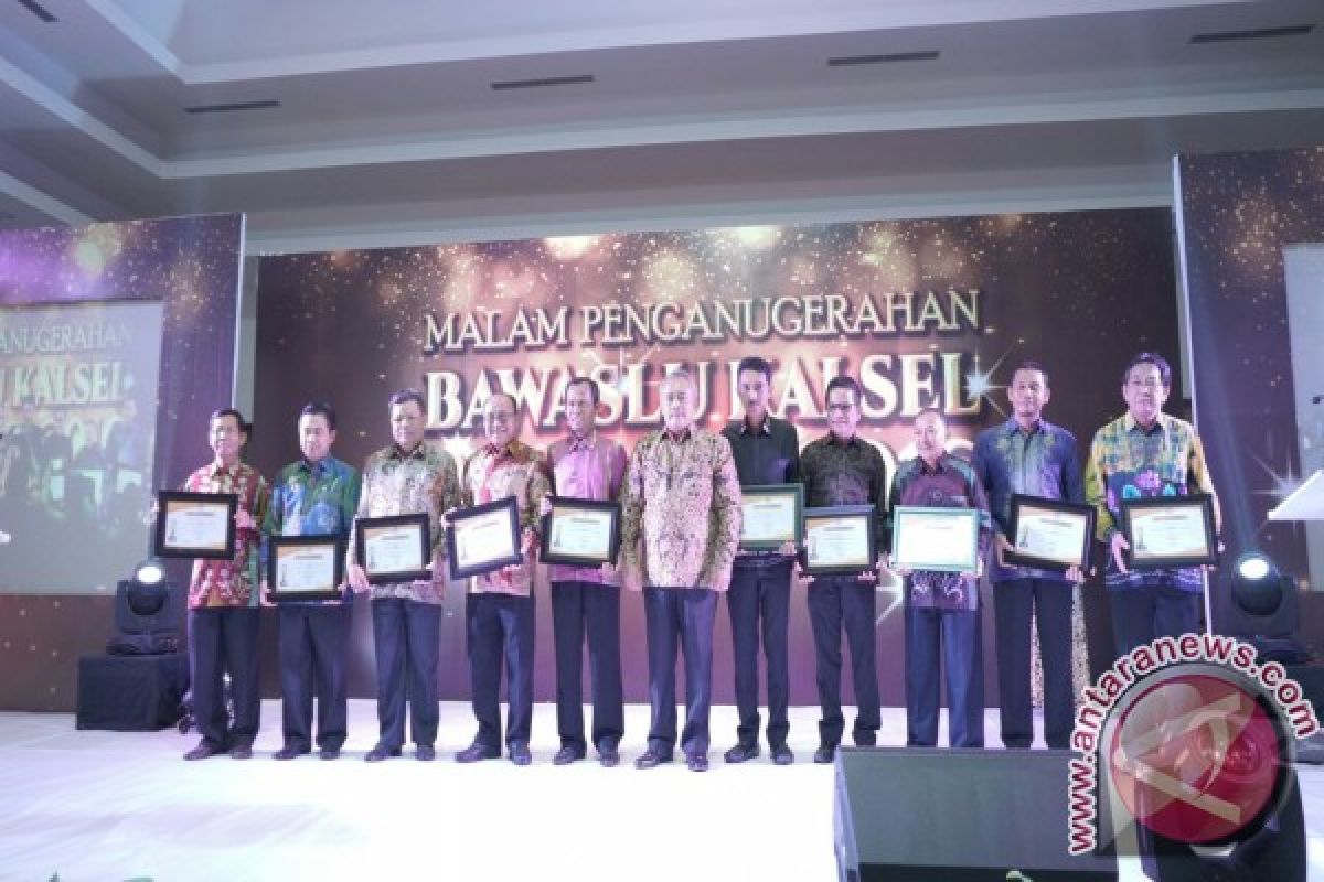 Balangan Terima Bawaslu Award 