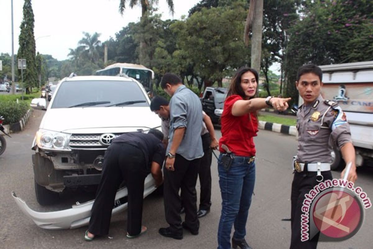 Pengendara Tewas Usai Tabrak Mobil Kasat Narkoba