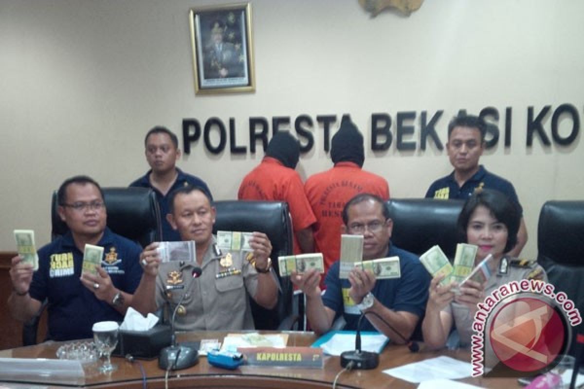 Polresta Bekasi Sita Rp12 Miliar Uang Palsu 