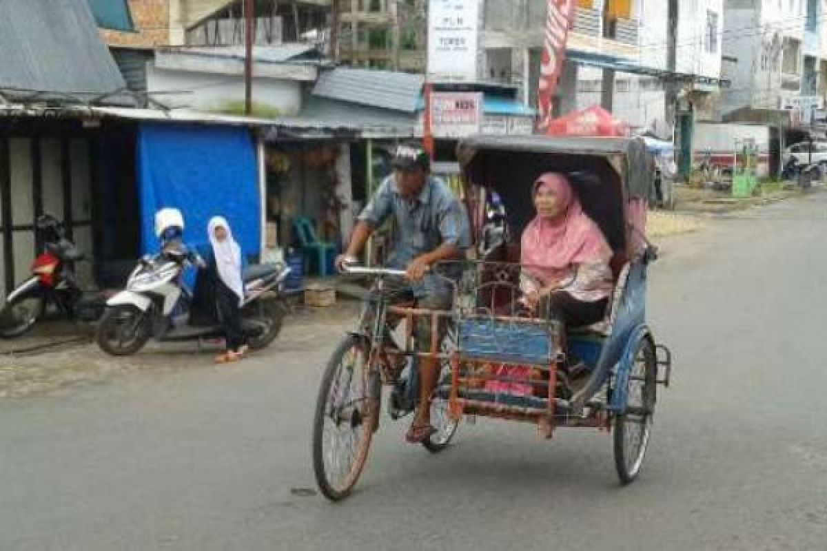 Nasib Penarik Becak di Inhil, Semakin Termarjinalkan Sejak Kemunculan Ojek