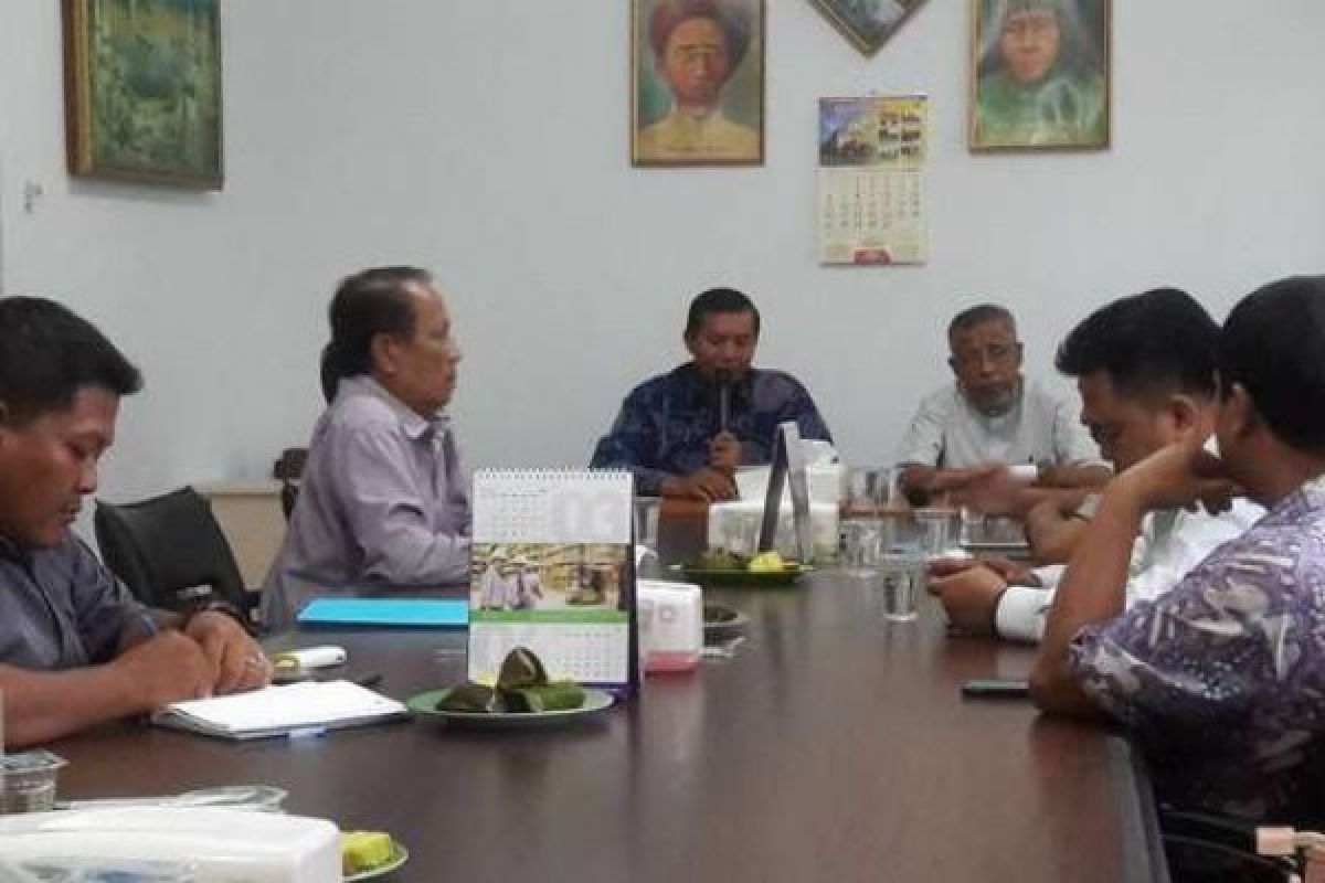 Jalin Silaturahmi, Walikota Pekanbaru Sambangi PW Muhammadiyah Riau