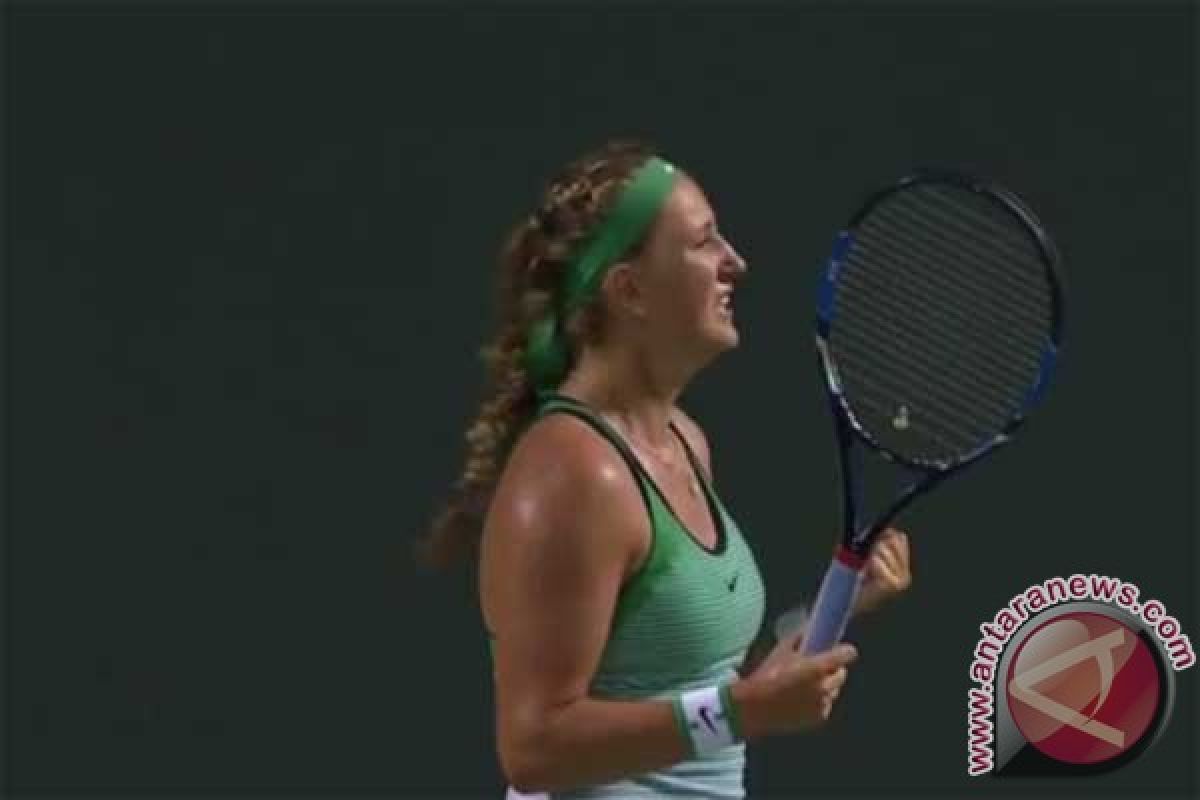 Azarenka di jalur menuju gelar ganda