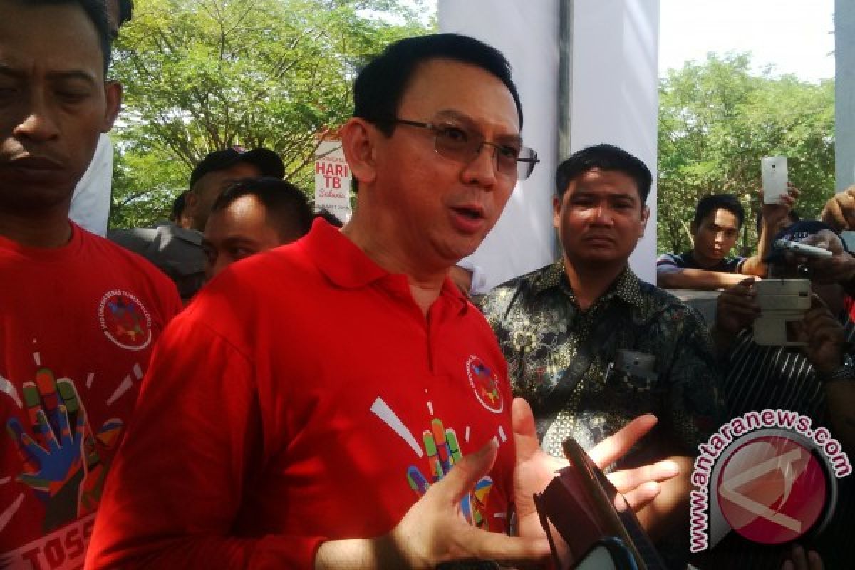 Ahok berencana rombak jajaran direksi PD Pasar Jaya