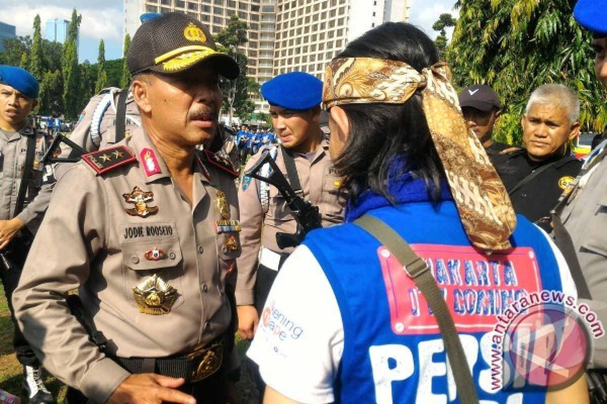 600 Bus Angkut Bobotoh Merapat Kawasan GBK