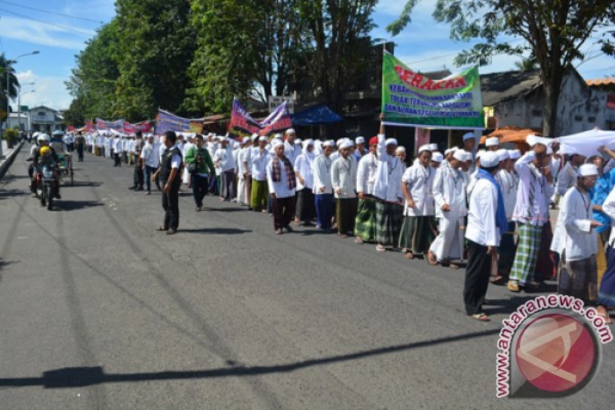 Fokus Bondowoso Aksi Damai Tolak Milad Fatimah