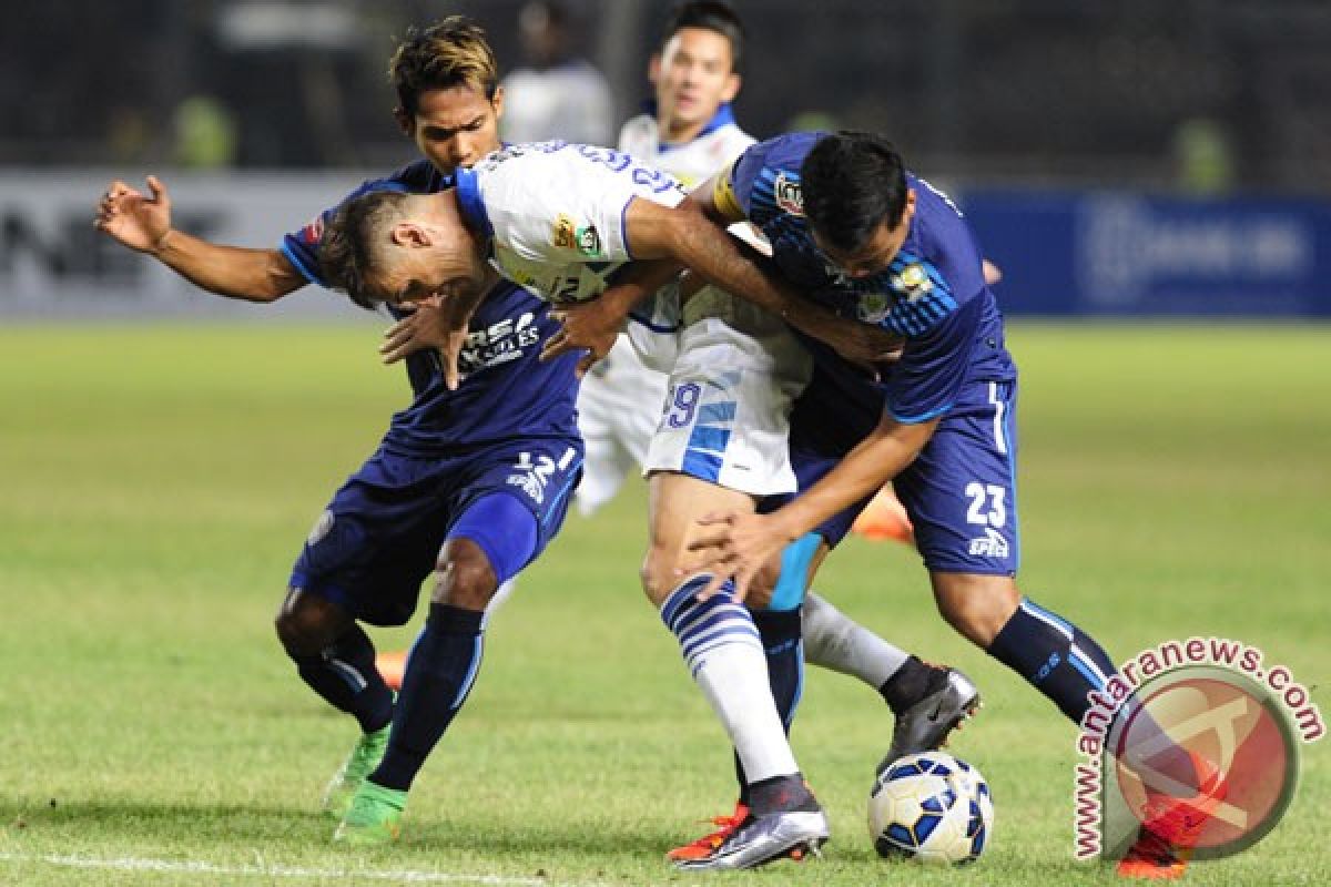 Persib Bandung kalahkan PSM 3-2