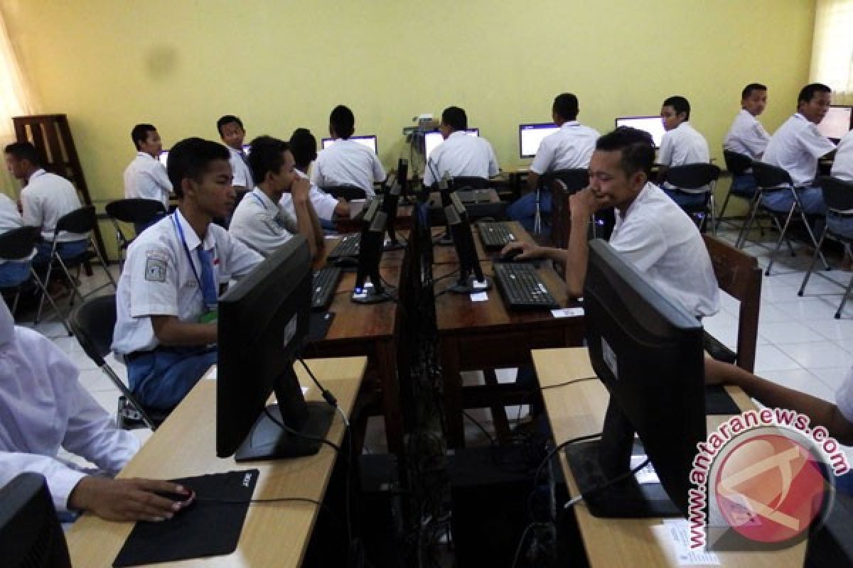 Sejumlah SMA/SMK Surabaya alami kendala teknis UNBK