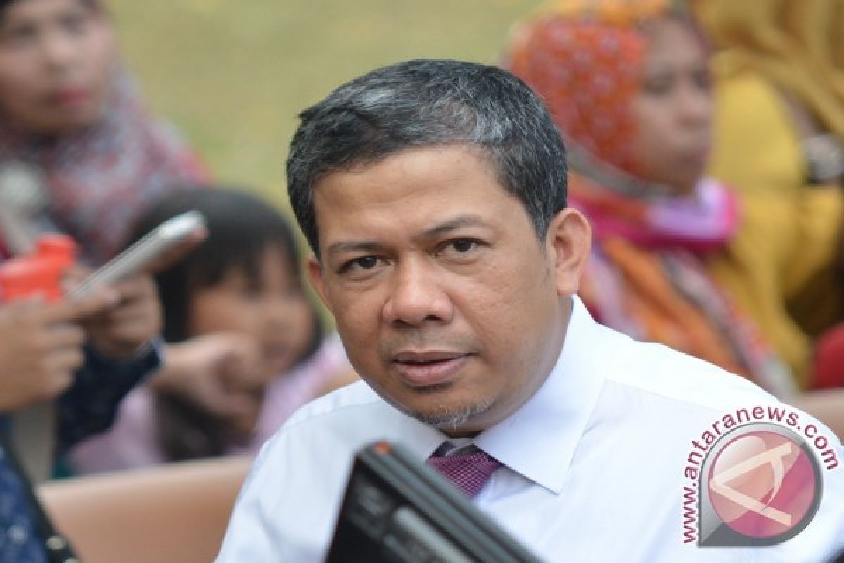 Fahri Hamzah Pertanyakan Pemberhentian Dirinya dari PKS