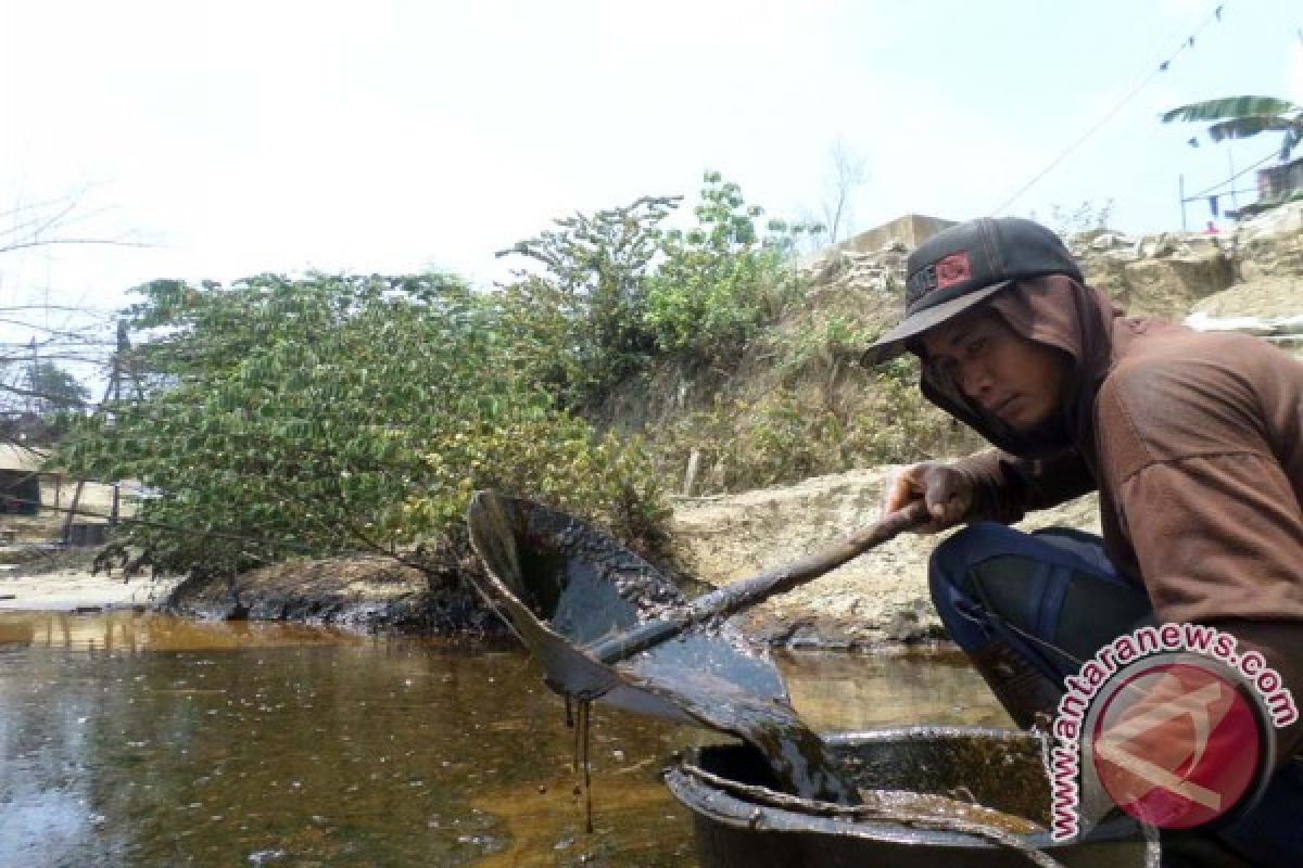 Pengambilan Imbalan Jasa Minyak Bojonegoro Rp1.666,39/Liter