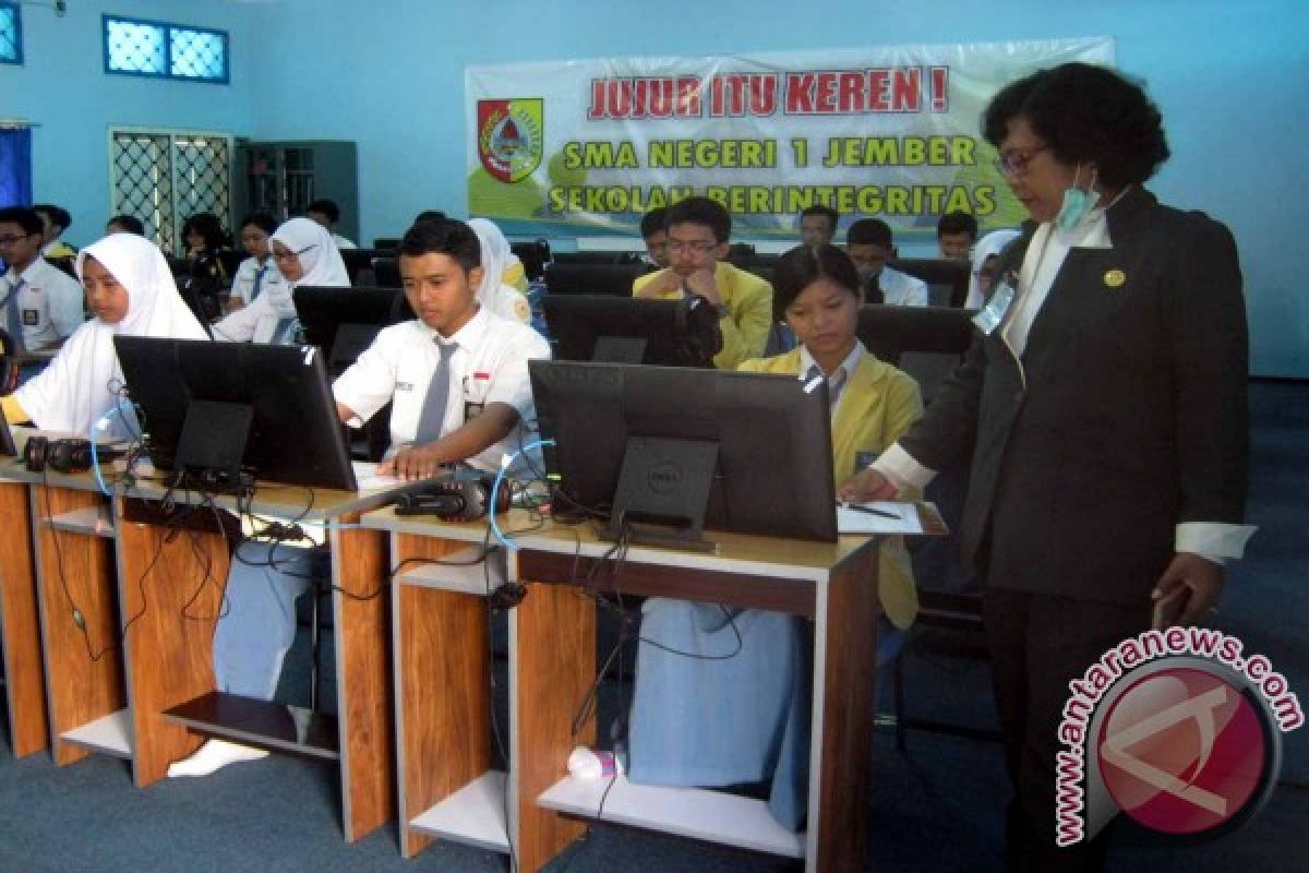 6.616 Pelajar SMA/SMK di Jember Ikuti UNBK