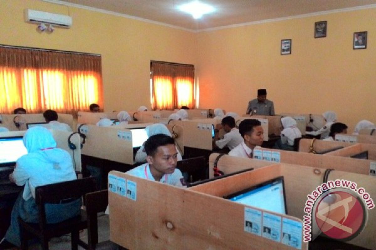 Wabup Cek Pelaksanaan UN SMAN 1 Sumenep