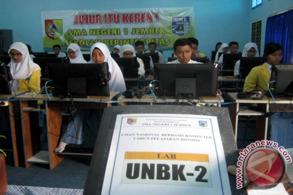 32 siswa SMA di Jember tidak ikut UNBK karena mundur dan tanpa keterangan
