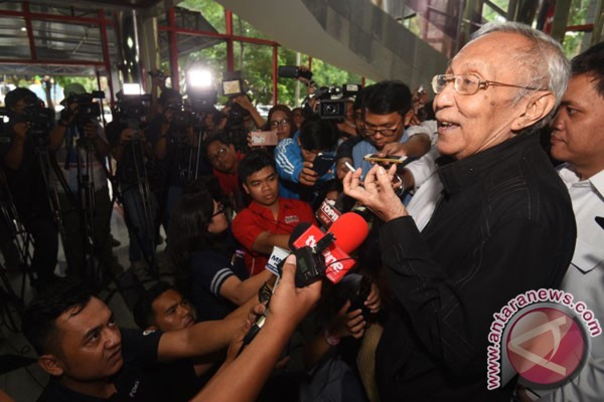 Permadi diagendakan hadir sebagai saksi di kantor polisi