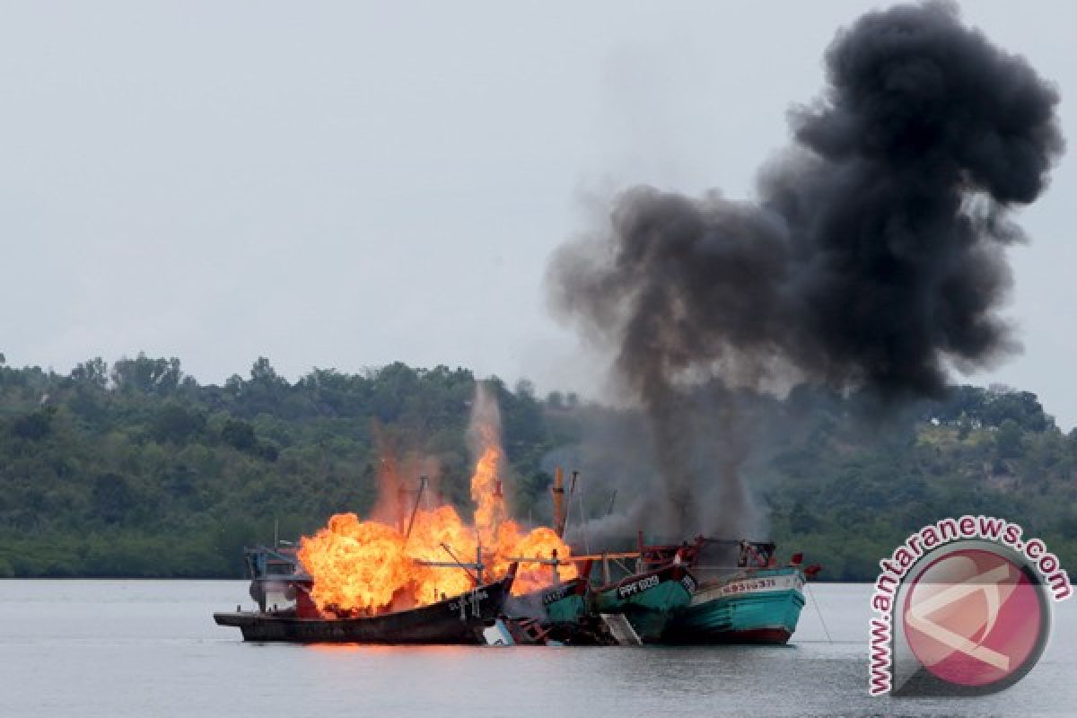 Kapolda Kepri Pimpin Peledakan Lima Kapal Asing
