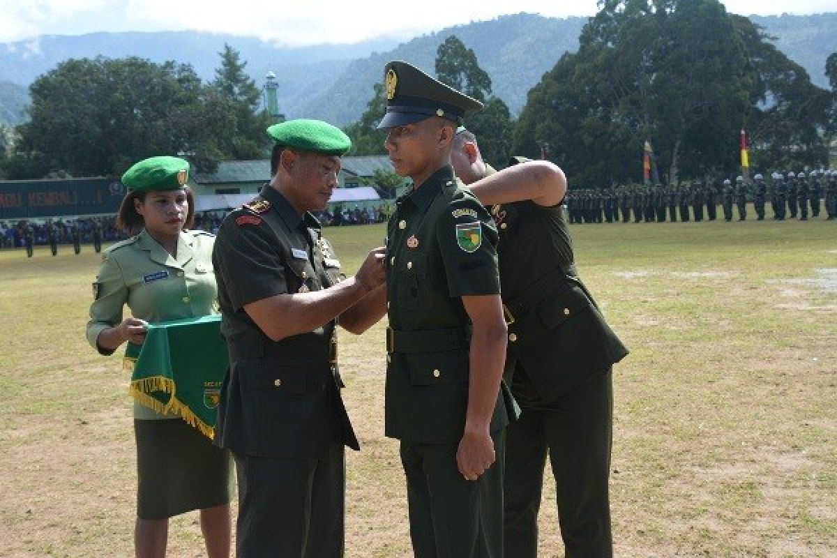 Rindam Cenderawasih lantik 303 Tamtama baru TNI AD