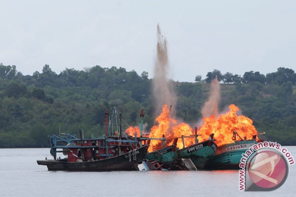 China hopes Indonesia won't use force against foreign vessels