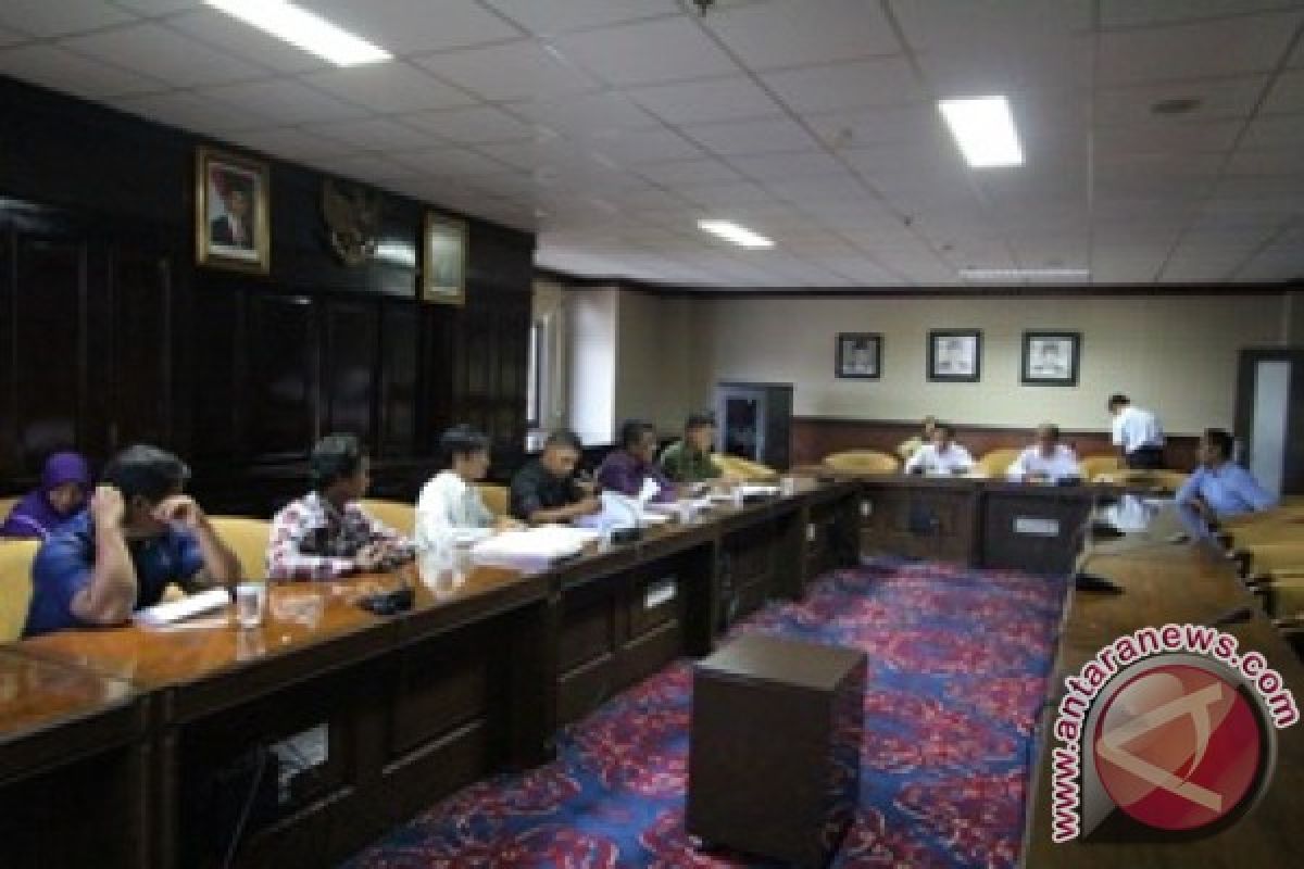  Pegawai DKP Curhat ke DPRD Kaltim