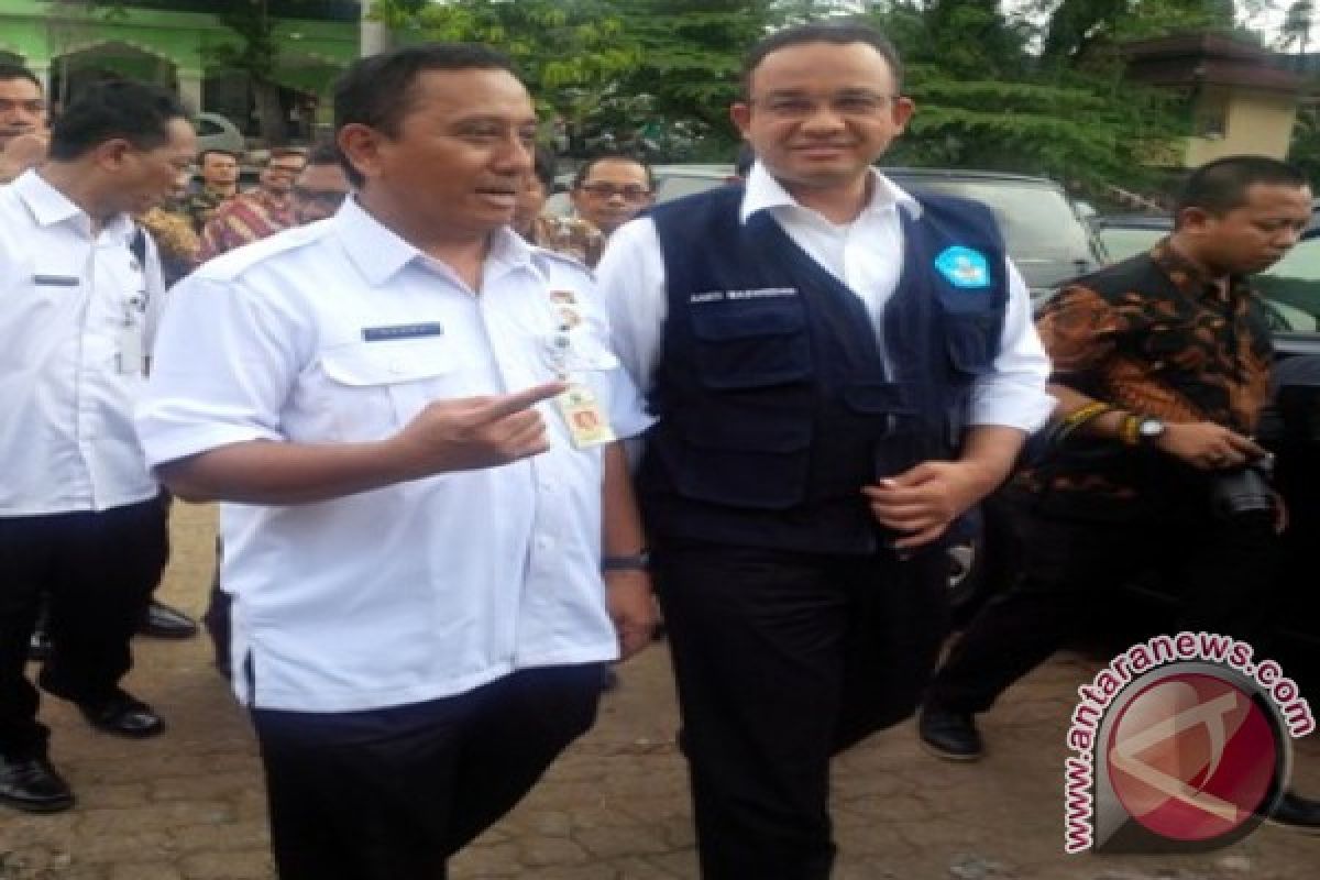 Mendikbud Tinjau Ujian Paket C Di Depok 