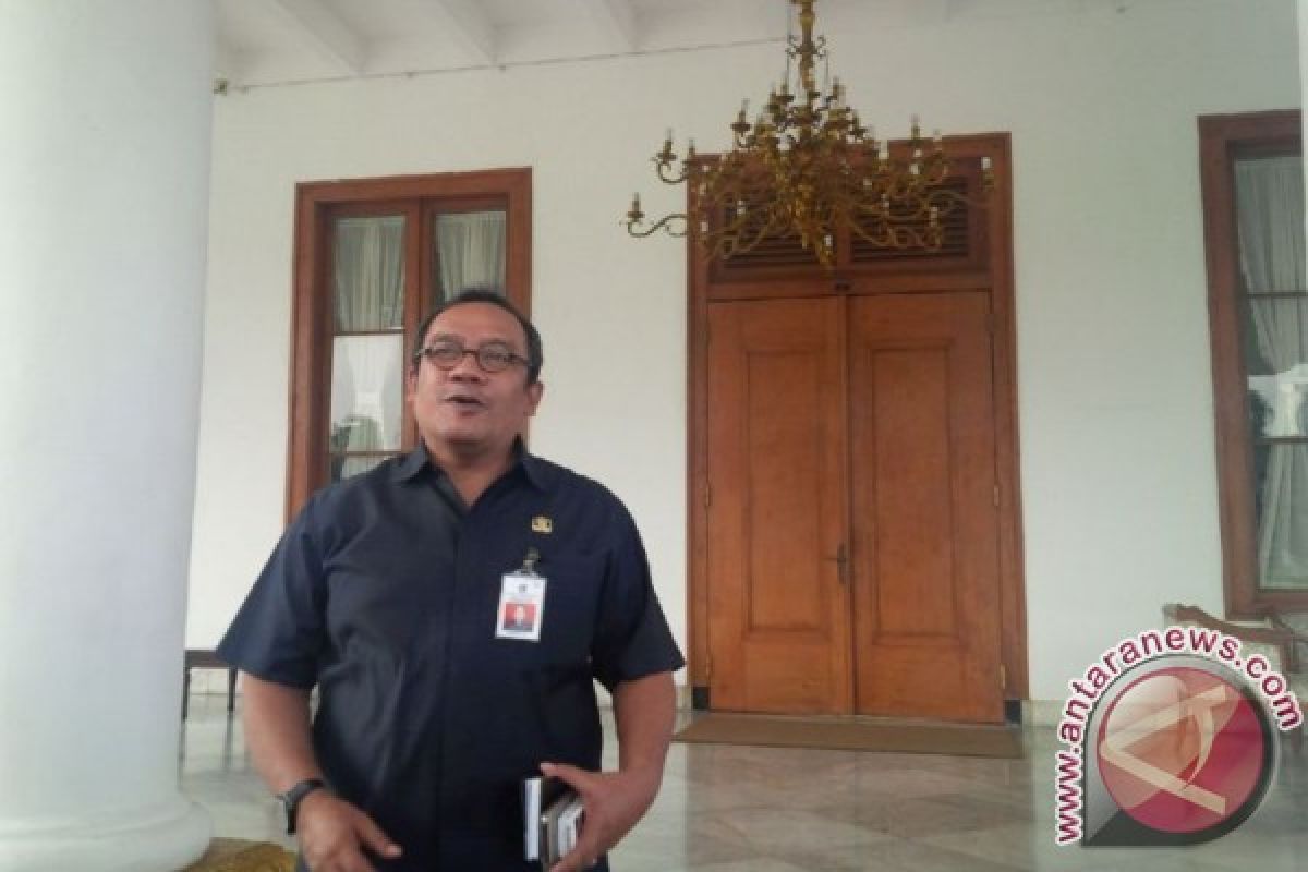 Gubernur Jatim Persilakan Hadi Prasetyo Maju Pilkada