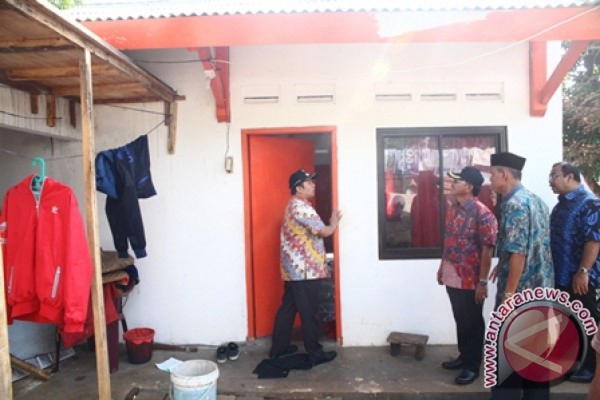 Membangun Ribuan Rumah dan Jamban Sehat Untuk Kota Layak Huni