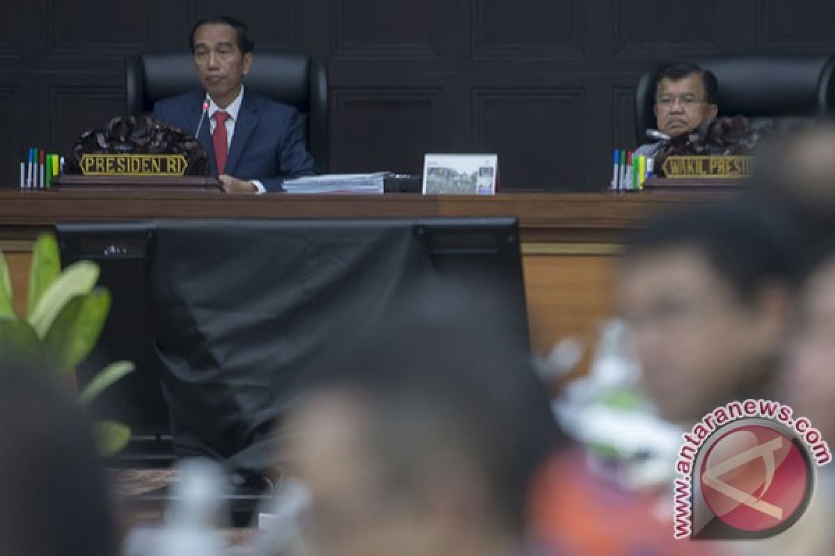 Jokowi: menteri-kepala lembaga wajib kendalikan anggaran