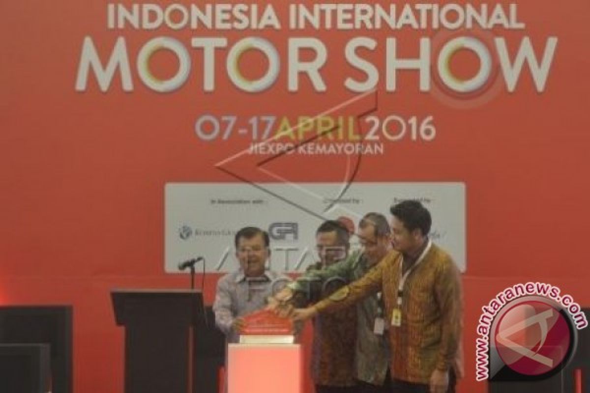 Wapres Jusuf Kalla Resmikan Pameran otomotif IIMS 2016