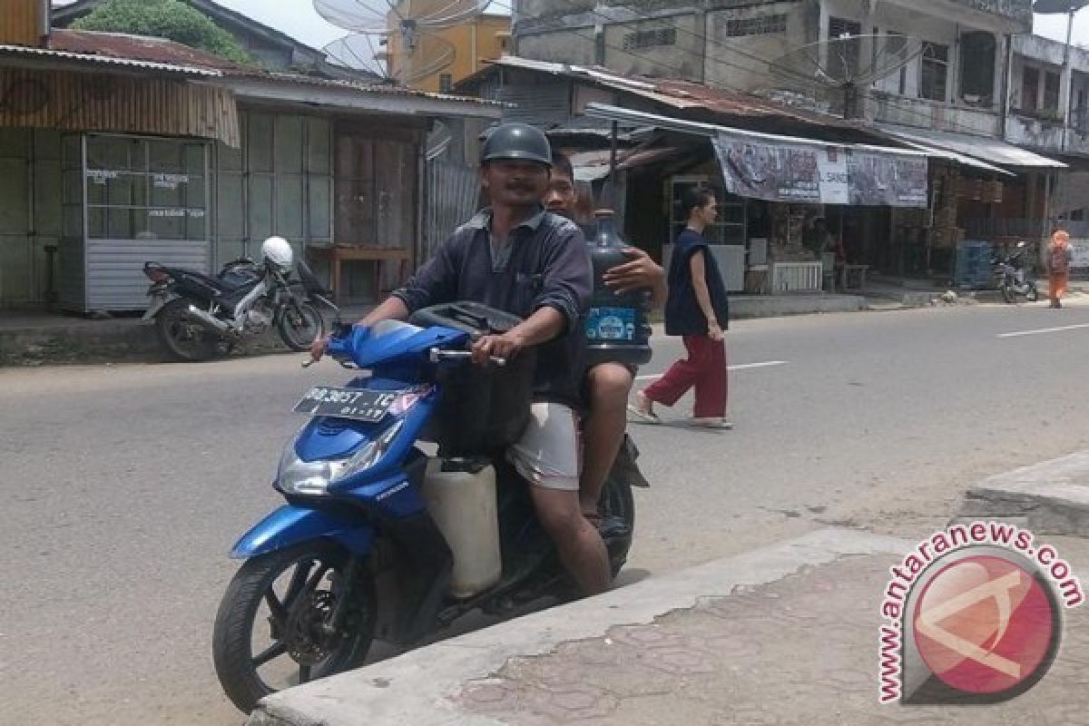  Warga Gunungsitoli Krisis Air Bersih