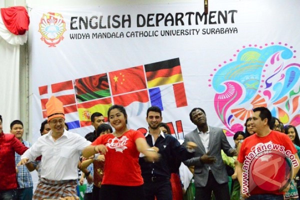 Festival Multikultural di Surabaya Diikuti Tujuh Negara