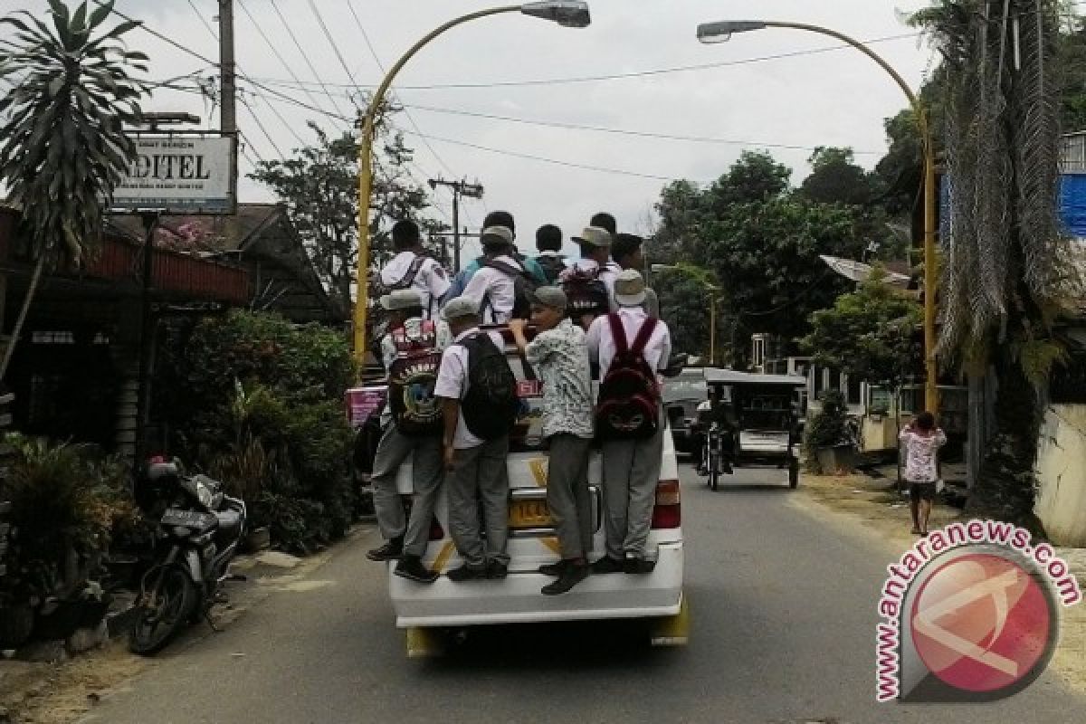 Tarif Angkutan di Sibolga-Tapteng Belum Turun