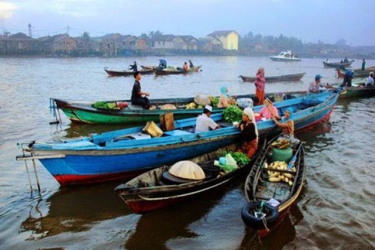Banjarmasin`s rivers as drivers of urban development