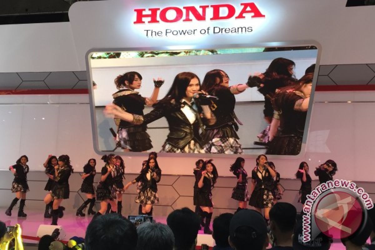 JKT48 sambut 4 mobil baru Honda di IIMS 2016