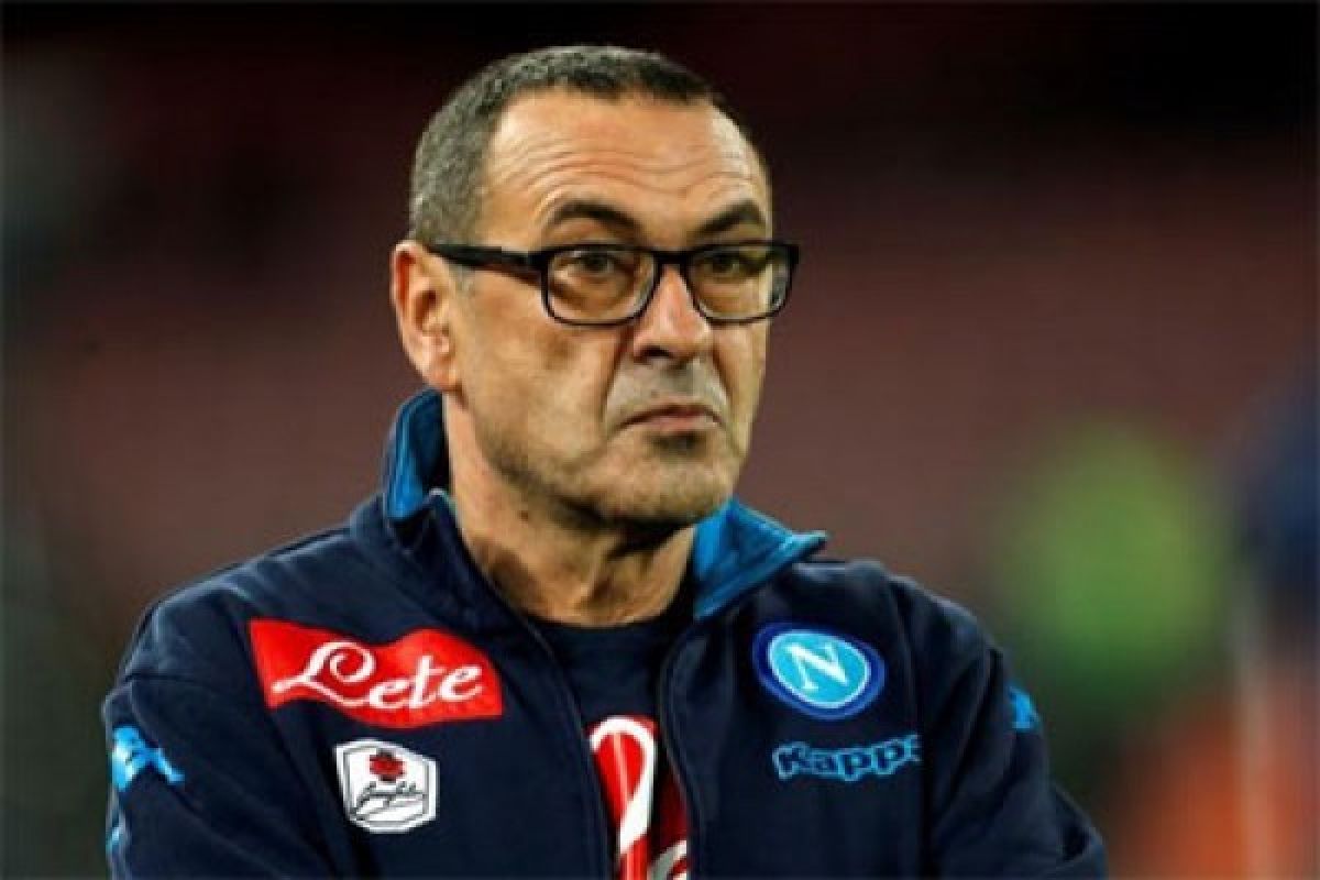 Maurizio Sarri resmi latih Chelsea