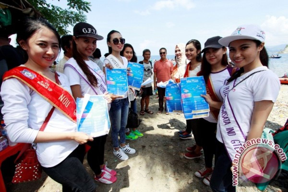 2.000 Pengunjung Padati Wisata Hiu Paus 