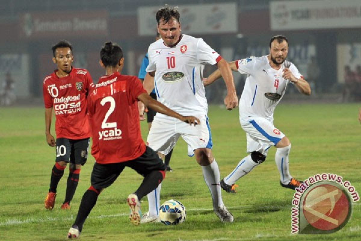 Bali United kalah lawan tim legenda Ceko