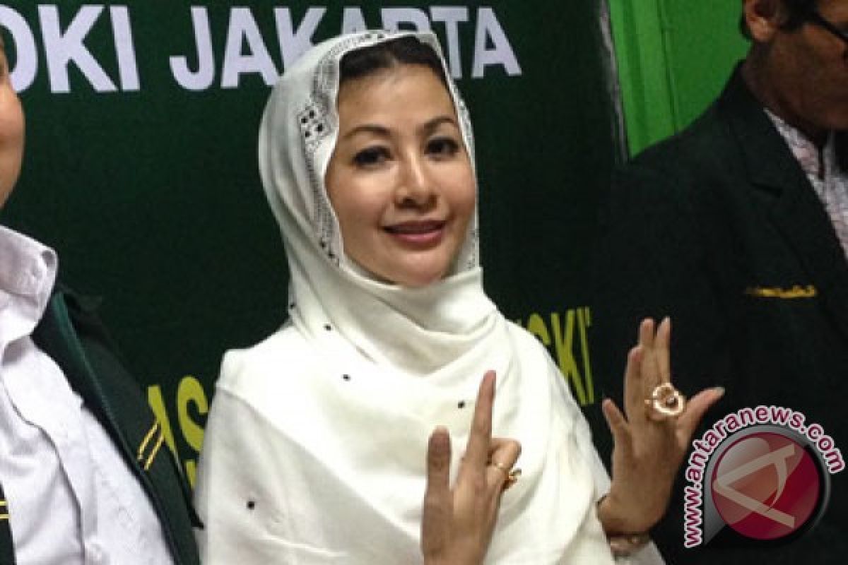 Wanita Emas datangi Ahok di KPK