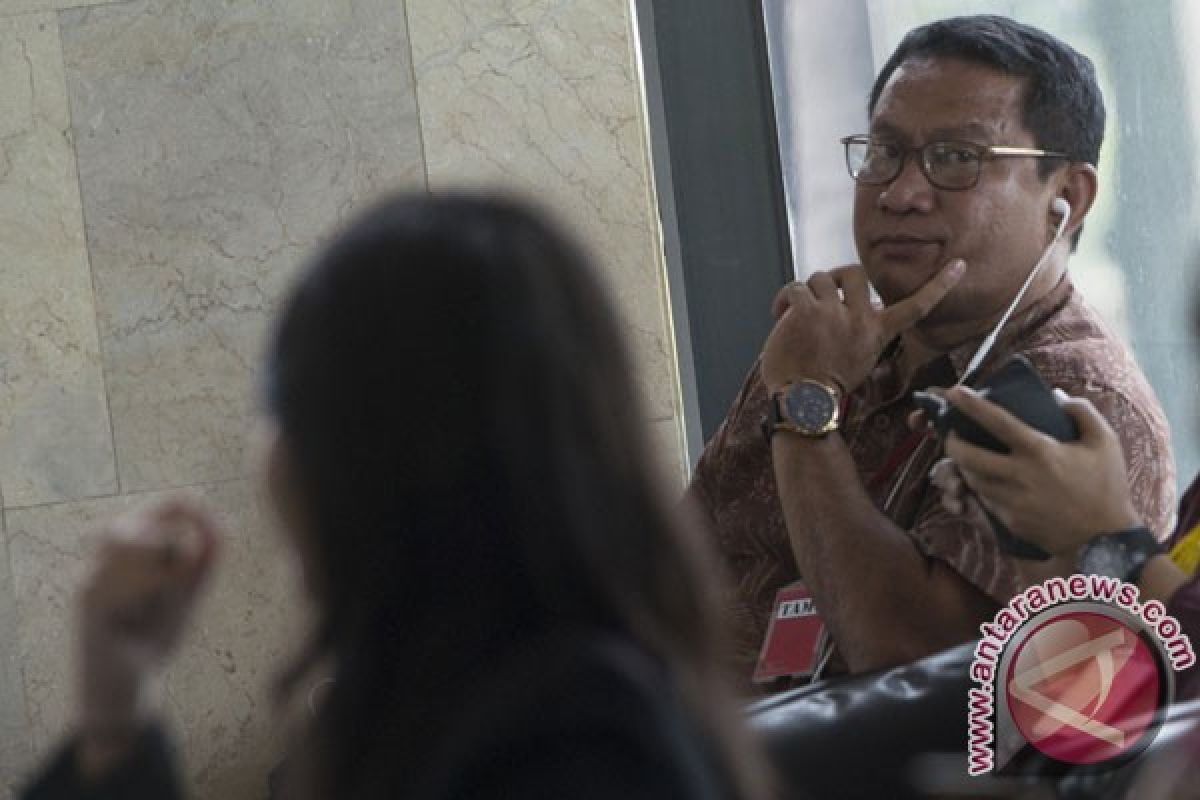 KPK periksa ketua Komisi V untuk Damayanti