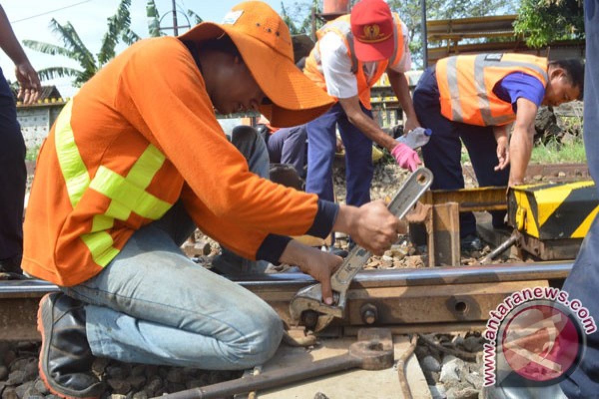 Pemerintah Segera Bangun Rel Ganda Jalur Kedungbanteng-Madiun-Jombang