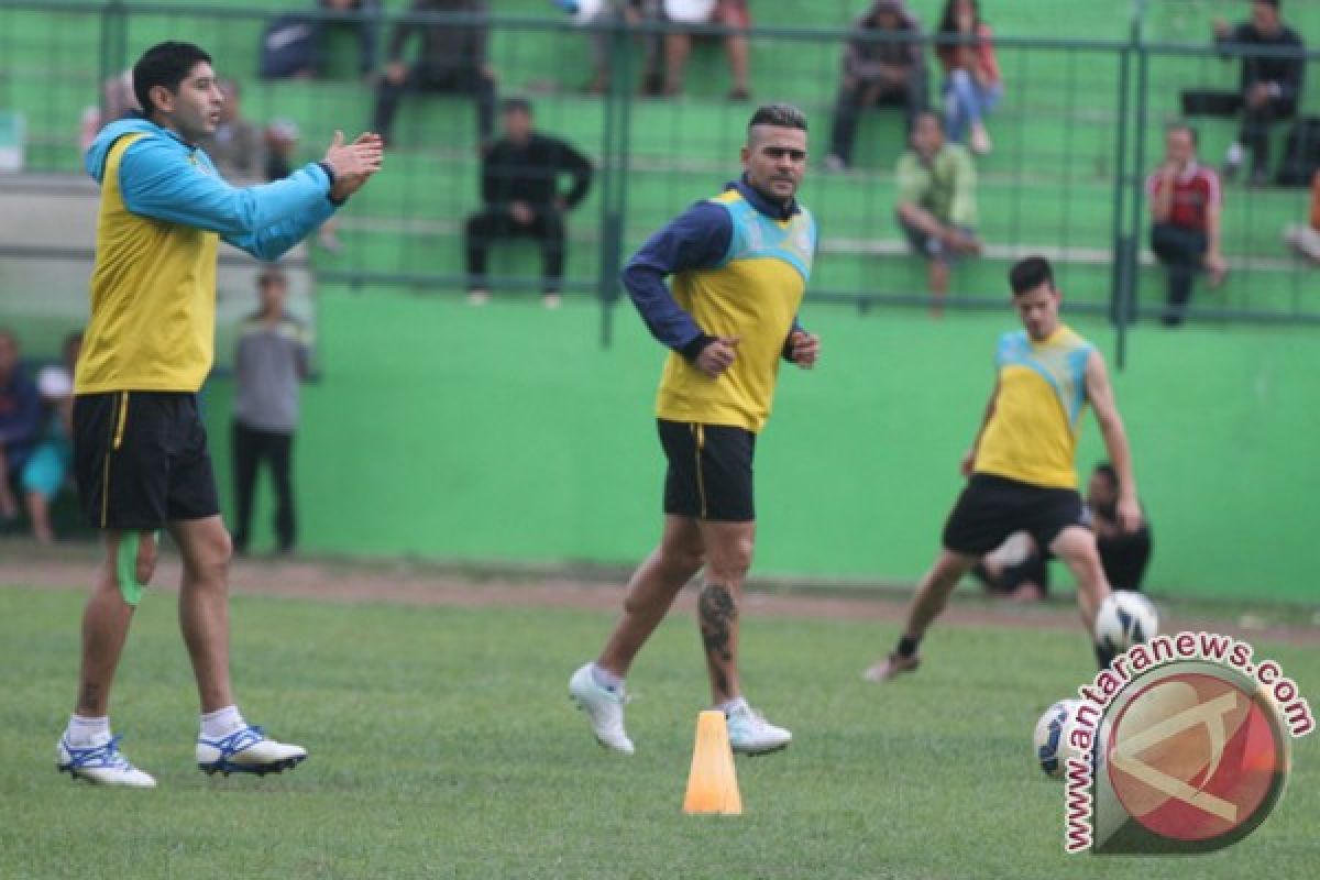 Arema Menang Tipis 1-0 atas Persija