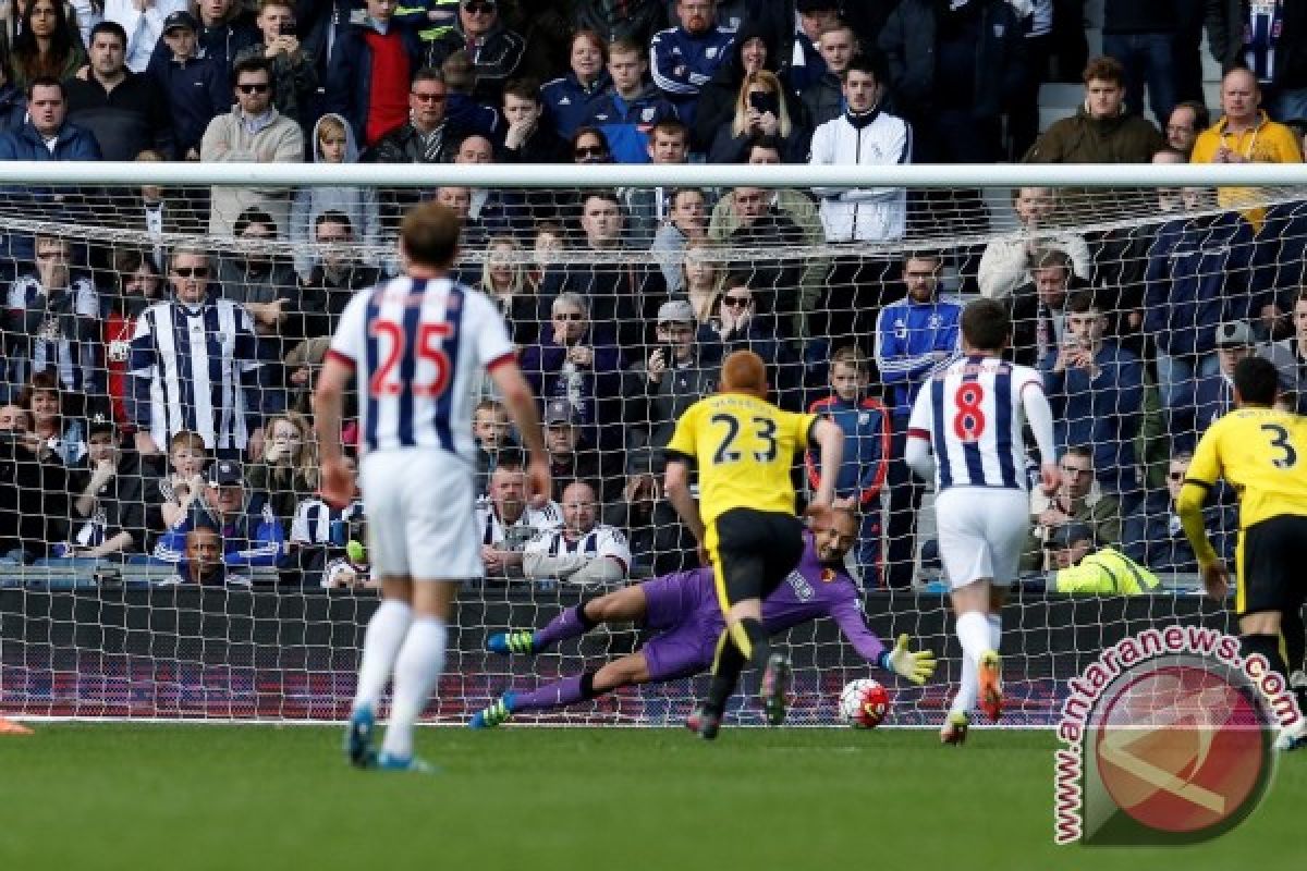 Gagalkan dua penalti, Gomes pastikan Watford di Liga Premier