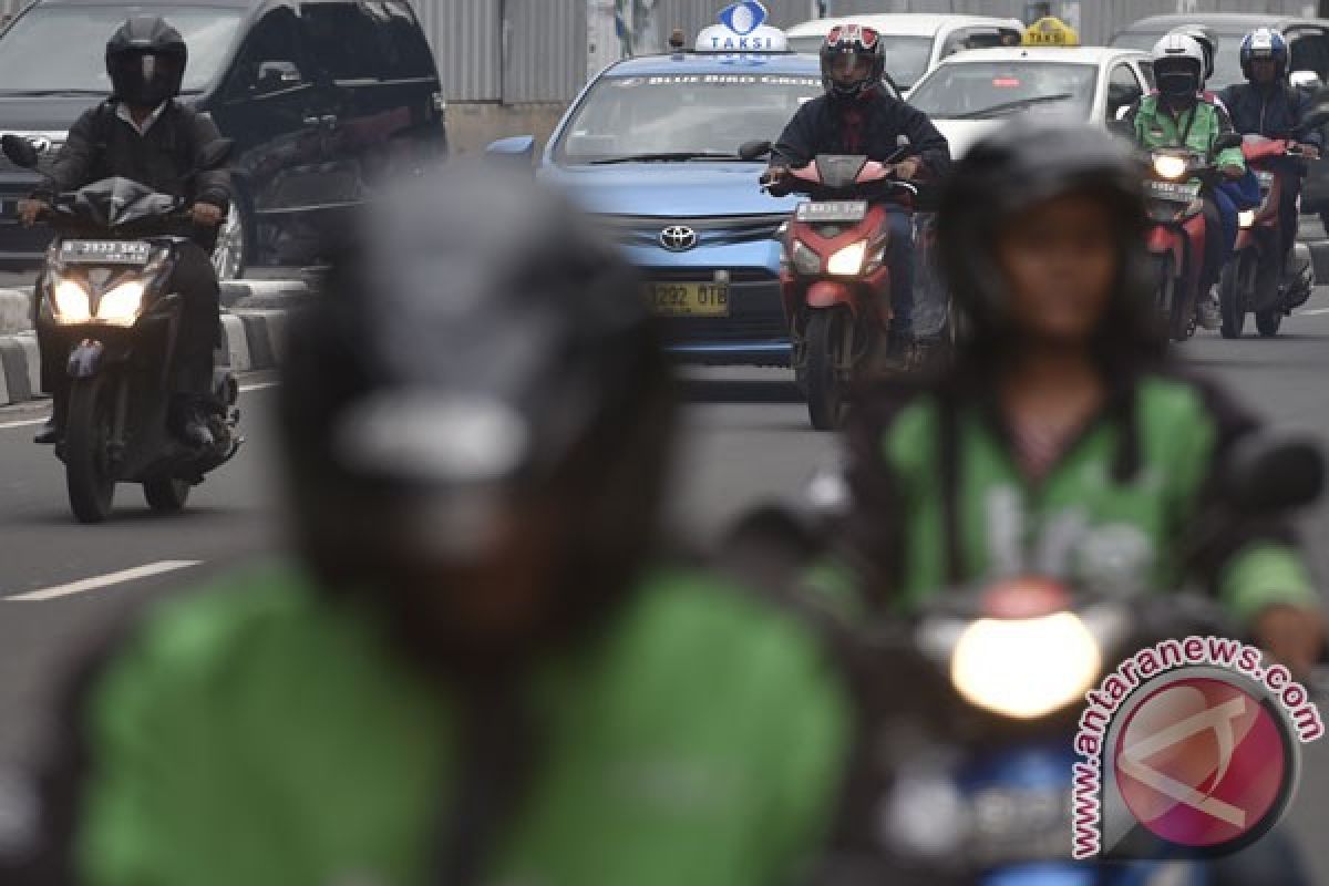 Pemerintah harus larang sepeda motor di seluruh jalan protokol