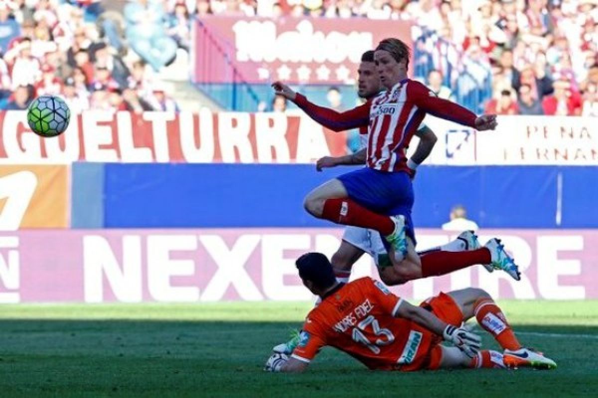 Fernando Torres antar Atletico gasak Granada 3-0