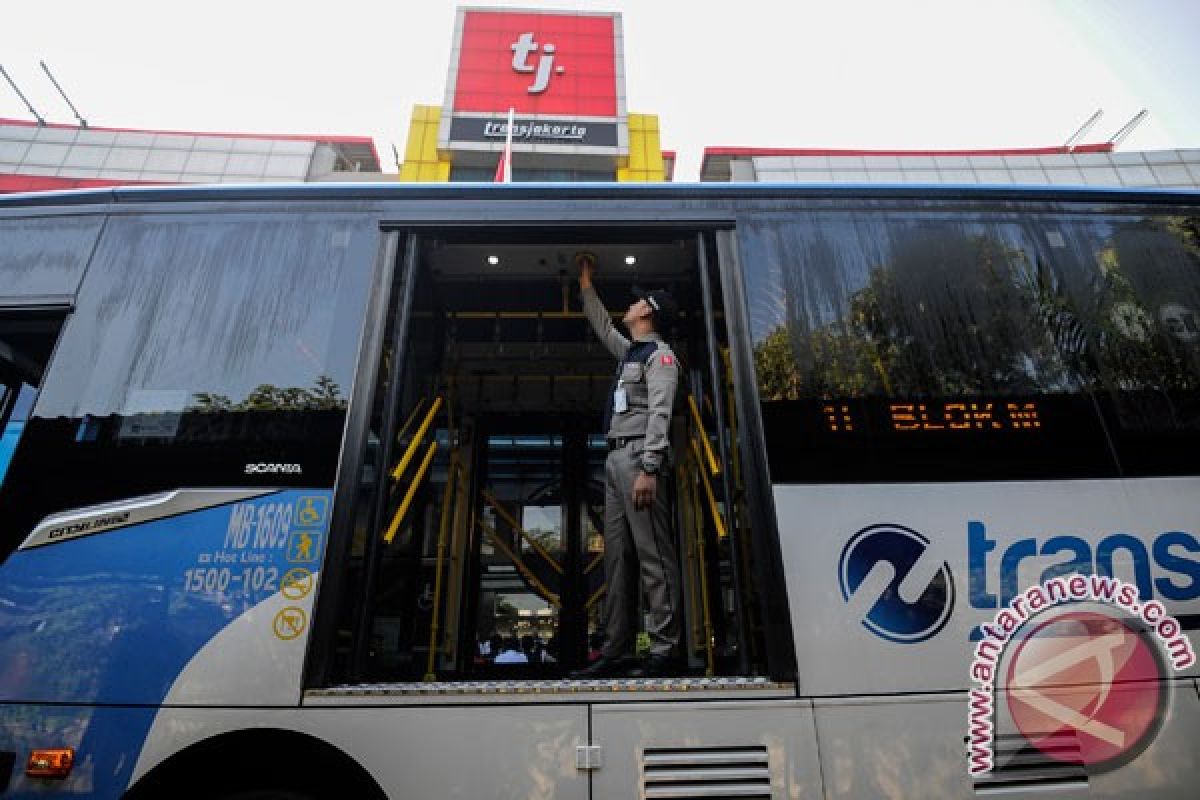 PT TransJakarta didesak angkat pekerja sebagai pegawai tetap