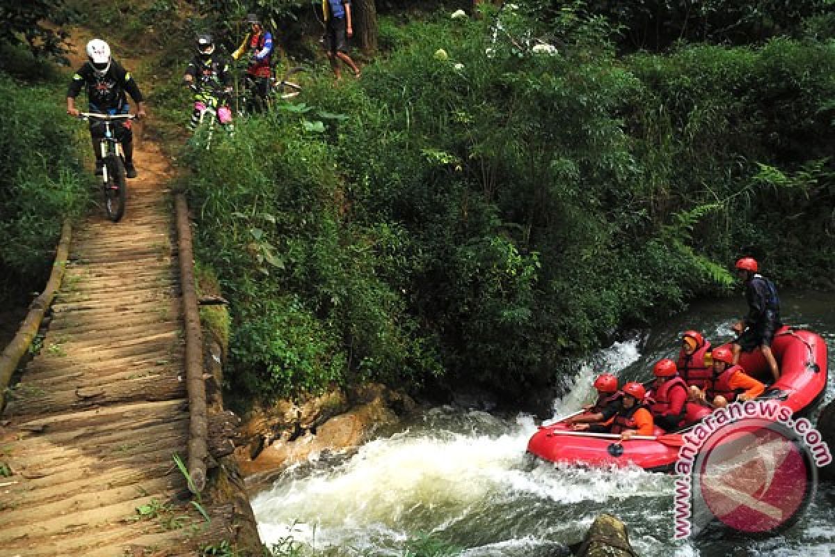 Padangpariaman tawarkan lima paket wisata pertualangan