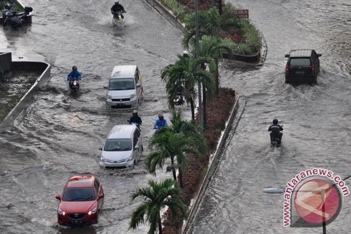 Penjelasan Ahok soal banjir di Pademangan kemarin