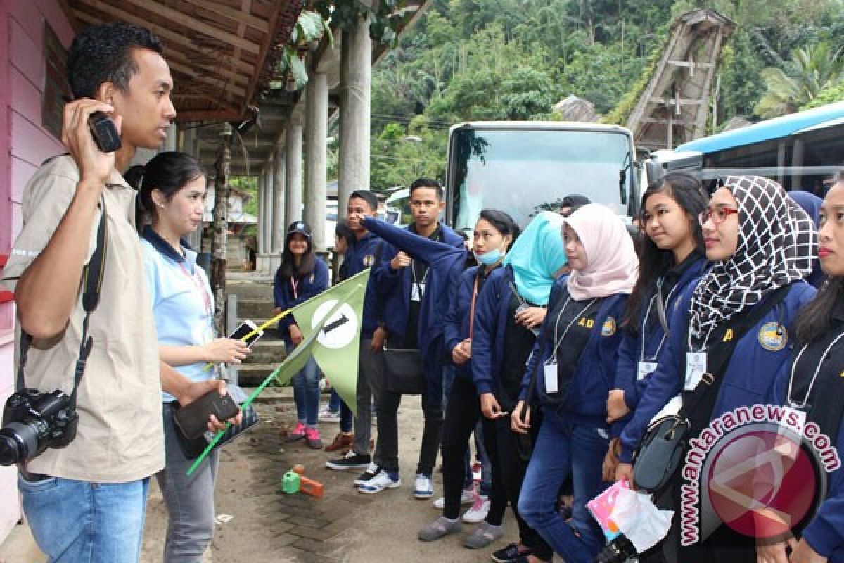 Politeknik Pariwisata widya wisata ke Tana Toraja 