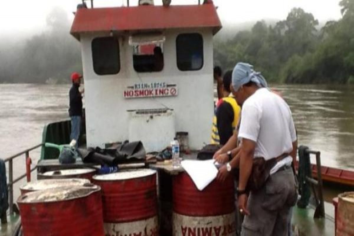 Legislator Mimika desak polisi usut kapal pengangkut avtur 