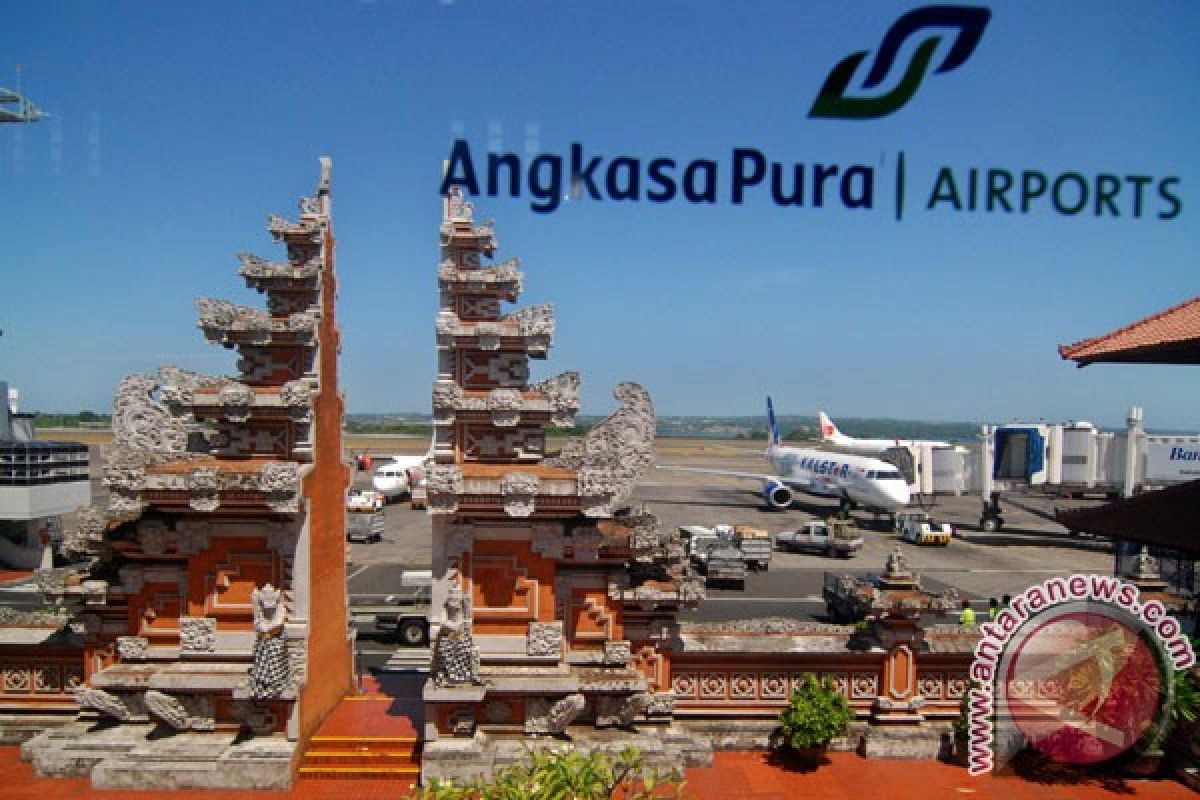 Bandara Bali tutup sementara akibat landasan terkelupas