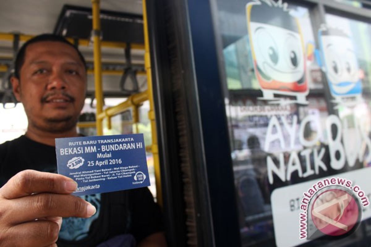 Bekasi berbagi lintasan mobil untuk jalur Transjakarta